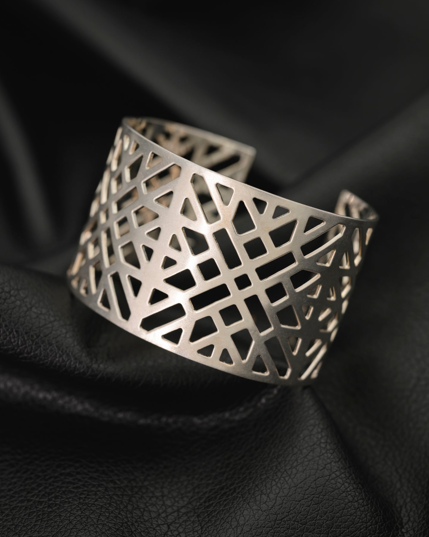 City grid cuff