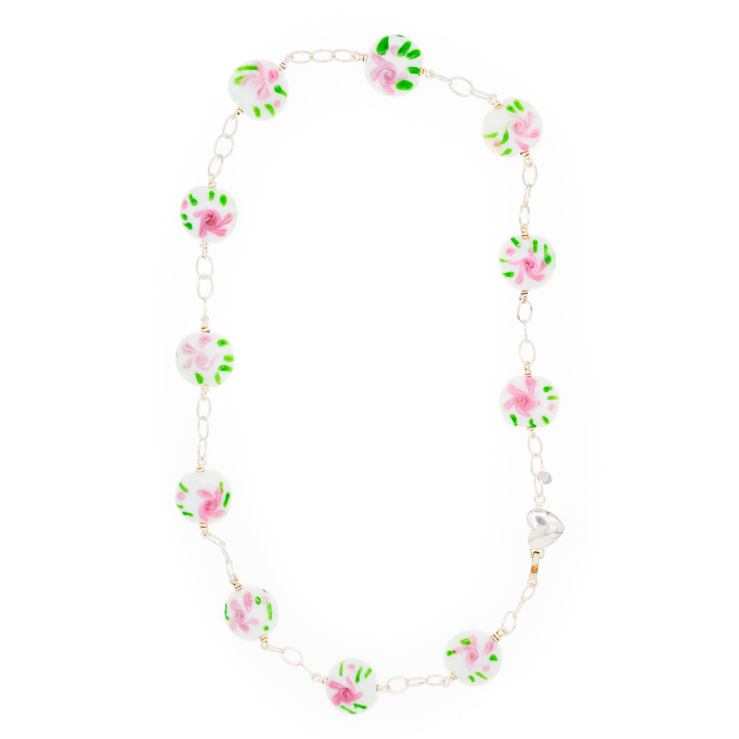 Halskæde med glasperler med blomstermotiv