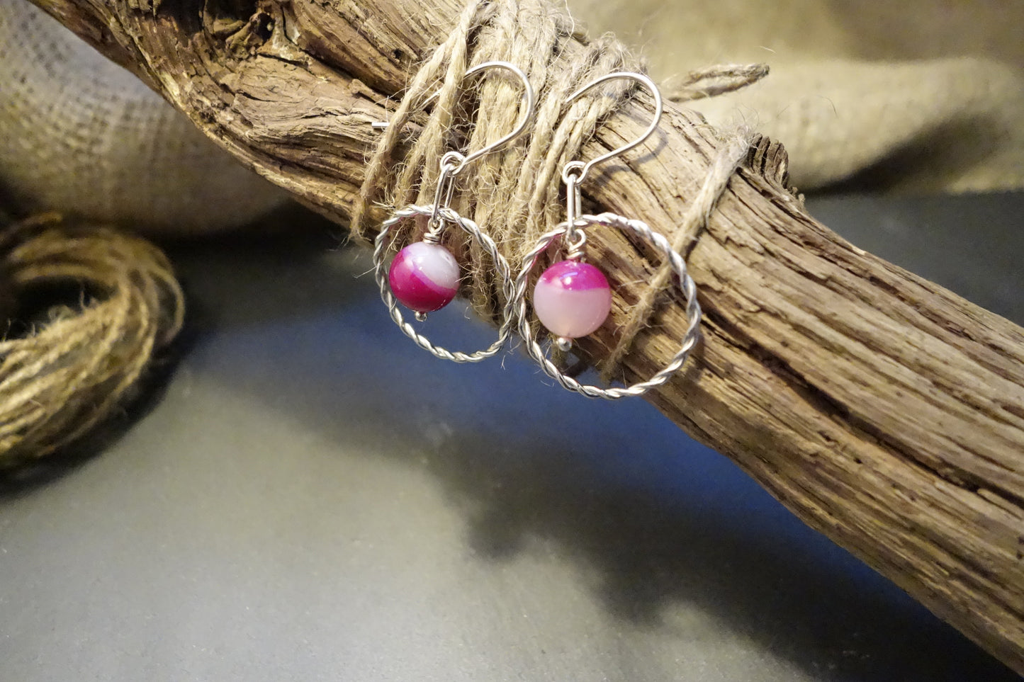 Viking snoet ørering med pink Agat