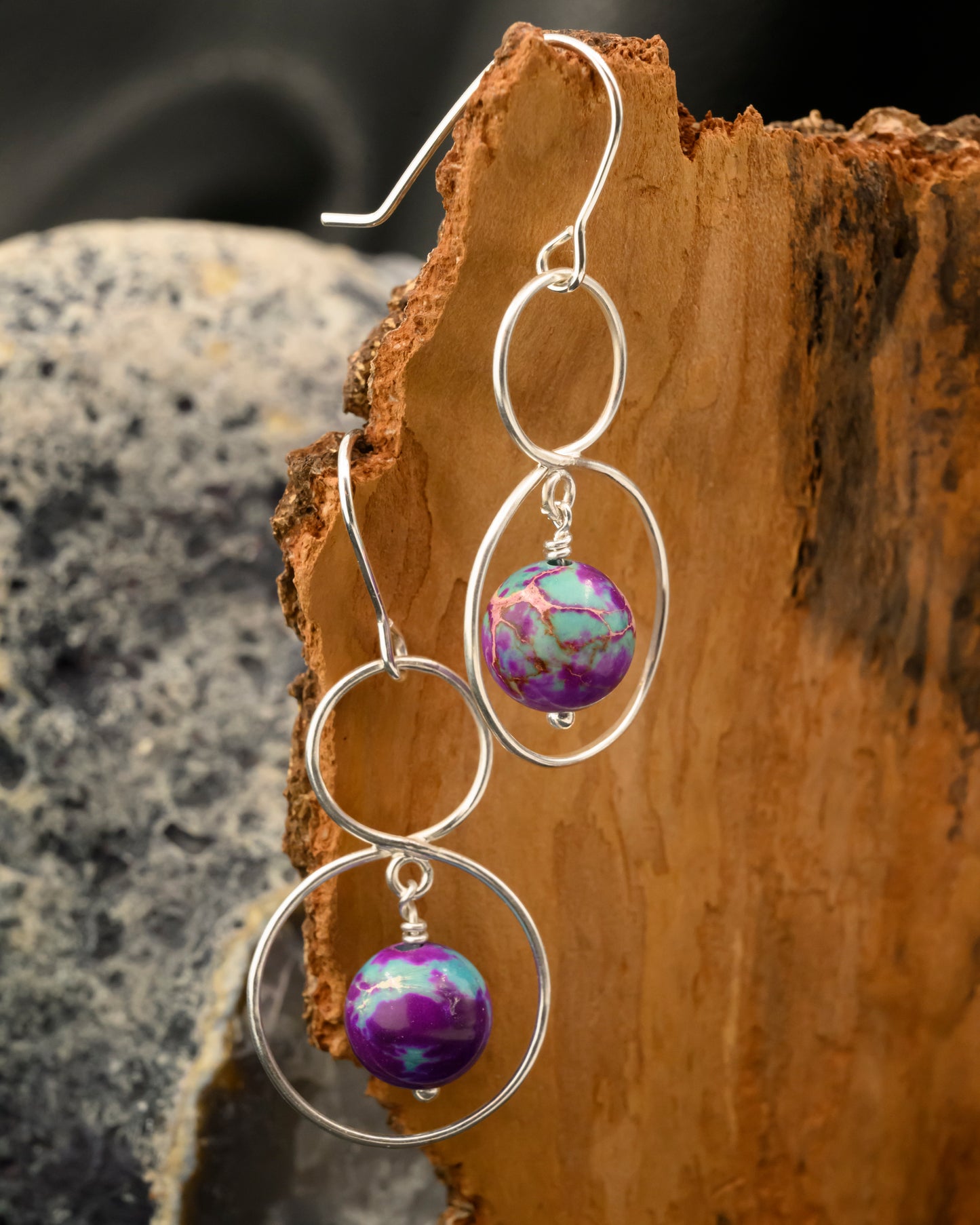 Drop-shaped earrings with purple agate (Copy)