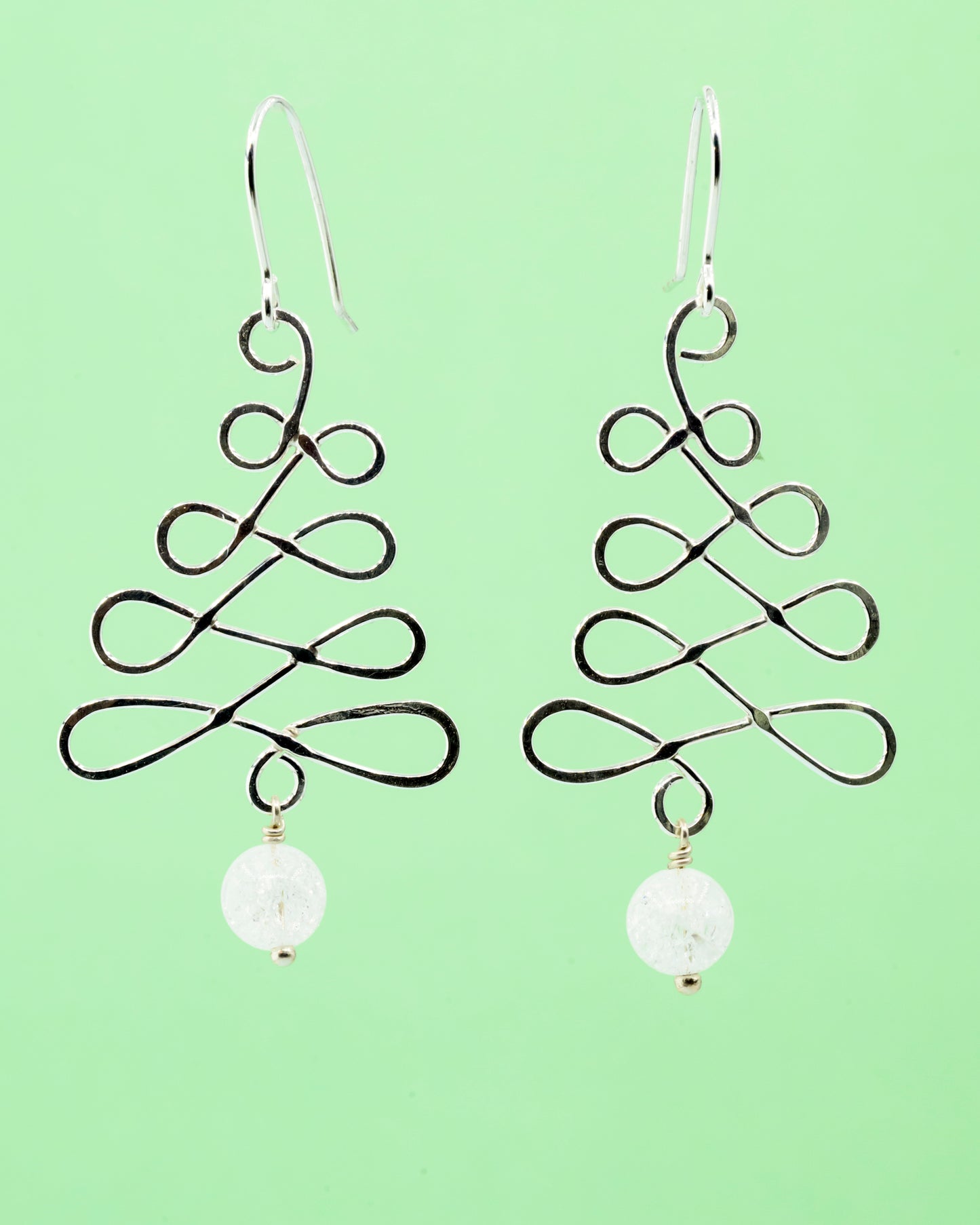 Twisted earrings with rock crystal