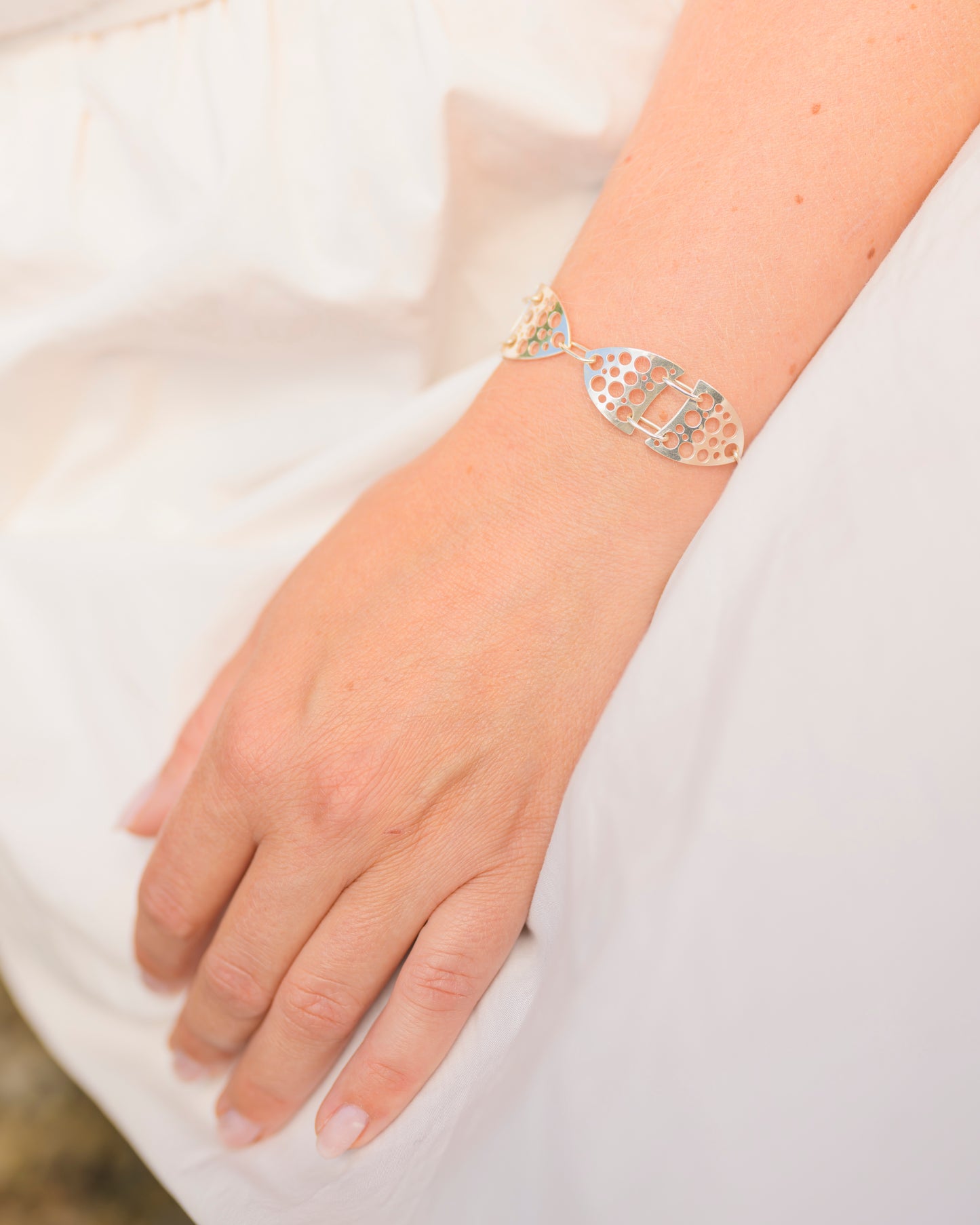 Butterfly armbånd med mellem vinge