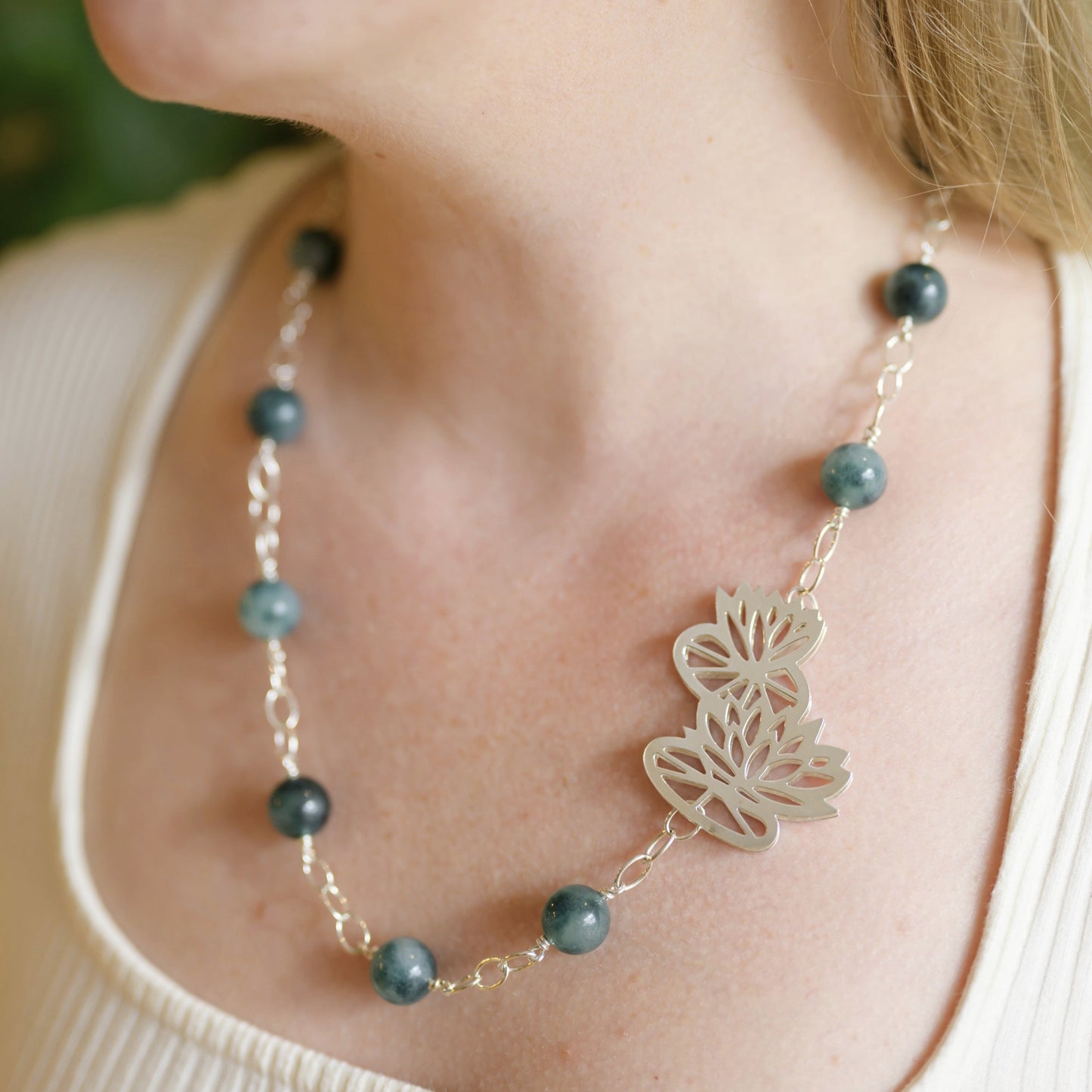 Monet & Me halskæde med mosagat